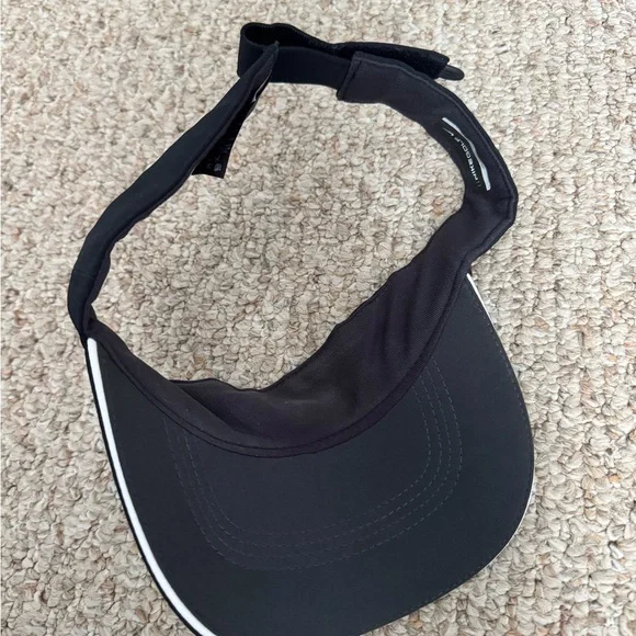 Nike Kids Black and White Visor - Picture 4 of 4